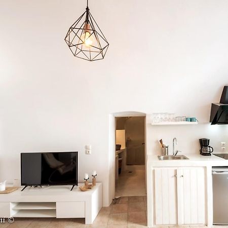 הוילה Pýrgos Santorinian Lava House מראה חיצוני תמונה
